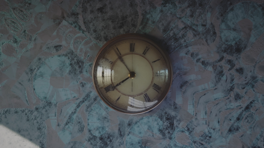 Deadline. Timelapse of clock hands till twelve o'clock. Sunlight and window shadow moving on the wall. Cinematic photorealistic 3D animation. Royalty-Free Stock Footage #1097802199