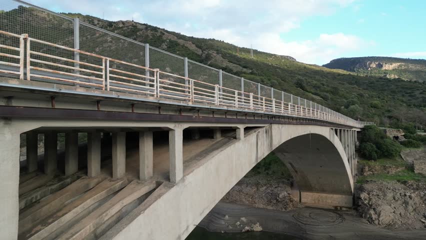 High Quality Drone Footage for Bridge Inspection and Maintenance: See the Full Picture in 4K Resolution