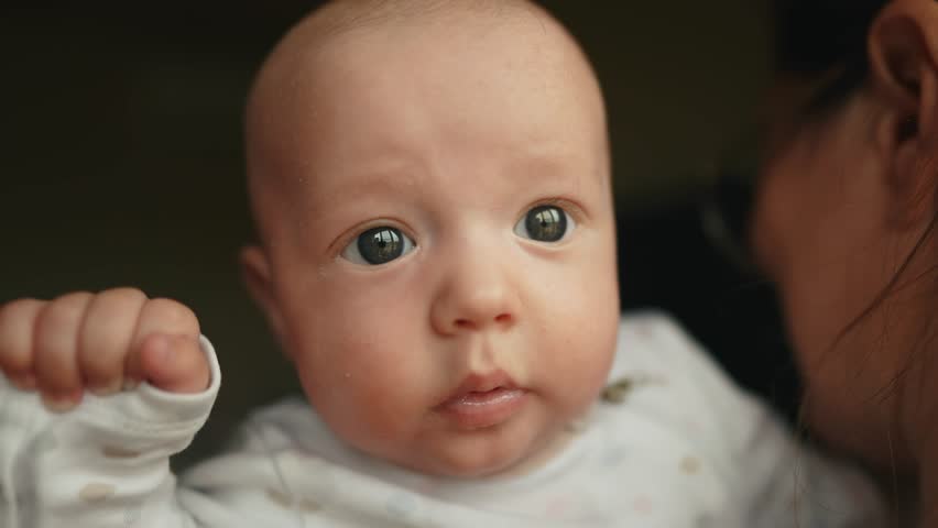 Baby so close. Милые малыши. Baby so close. Смешные новорожденные дети. Baby so close.