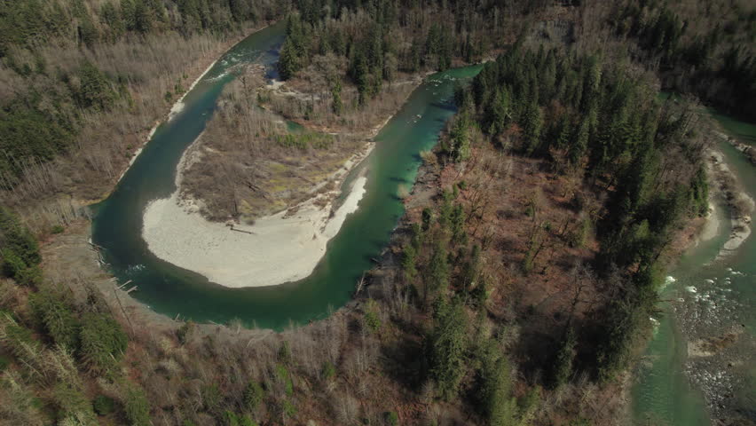 Winding Green River Aerial Pan