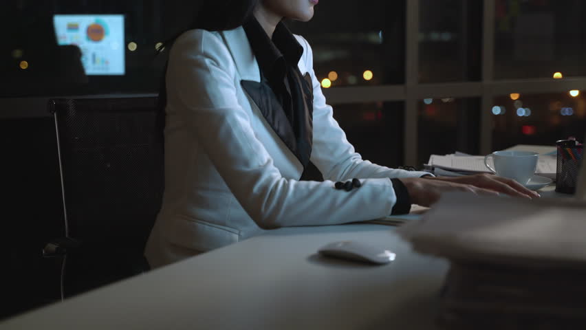Businesswoman hard working to late night and work overtime at office. Manager assigns task after timeout of work. Concept of business management, assignment job late and working overtime. Royalty-Free Stock Footage #1099018919