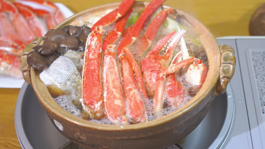 Crab hot pot, a classic winter dish