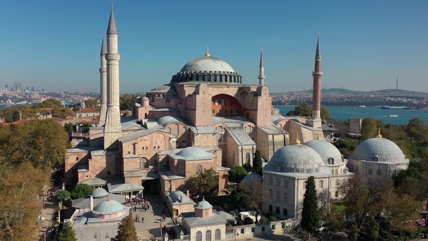 Istanbul old town hagia sophia and blue mosque, aerial view, oe01