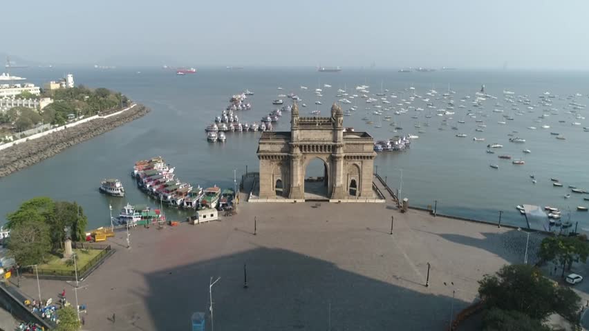 Aerial shot of the Gateway of India in Mumbai during Covid-19 Lockdown in India 
 Royalty-Free Stock Footage #1099337043