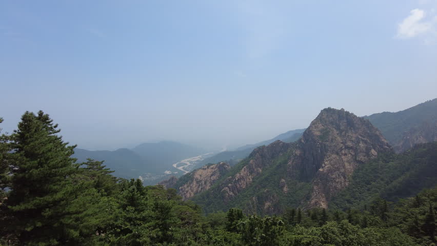 Seoraksan is one of the most famous mountains in Korea. It is a must-visit place if you come to Korea.
