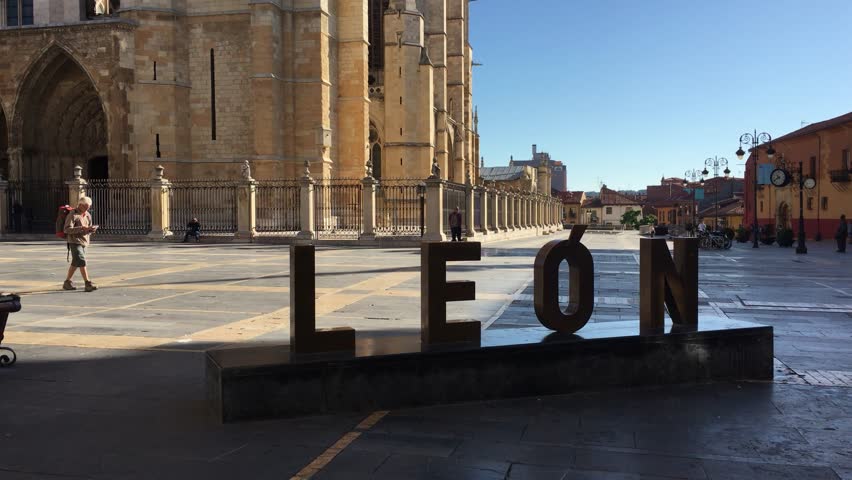 León sign in front of the cathedral.