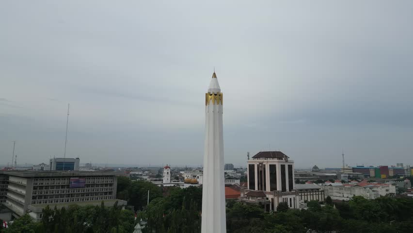a circle footage of around The Heroes Monument Surabaya