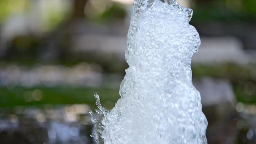 The water is buzzing with a pump, a geyser in the city, a fountain in the urban relaxation zone.