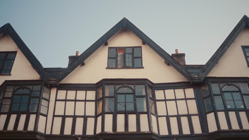 Historic Tudor Pub in Bristol