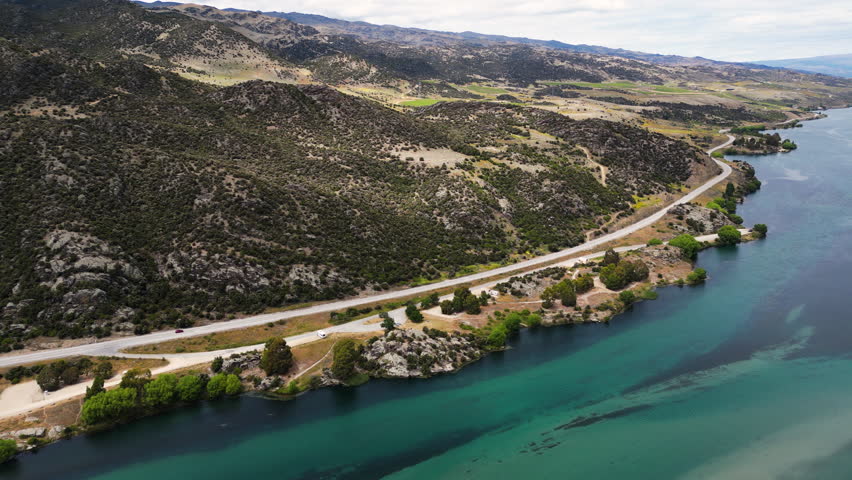 Aerial view of Bendigo Freedom Camping in Champagne Gully next to Clutha river