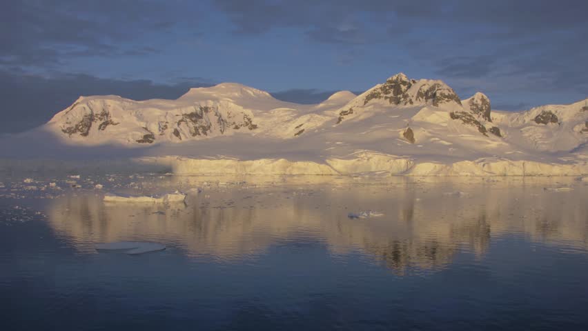 Antarctica calm sea and glaciers at sunset, 2023

Antarctic Sunset, Paradise Bay, reflections, Antarctic Peninsula, February 2023
