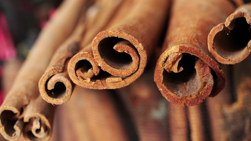 Beautiful dolly of cinnamon tree bark. Dried sticks. Close up | Shutterstock HD Video #1100766447