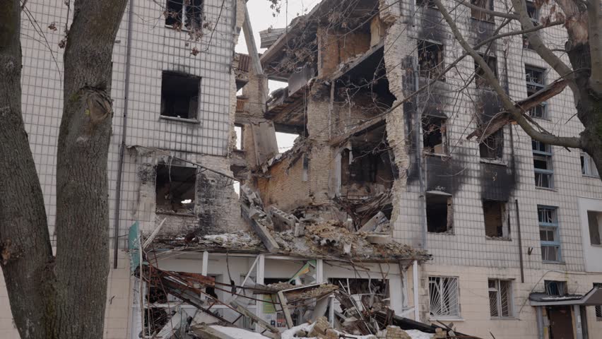 Consequences of the war in Ukraine : ruined multi-storey house