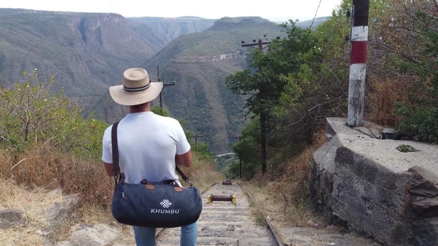 Barranca de Oblatos, also known as Barranca de Huentitán, is a canyon carved by the Río Grande de Santiago in the outskirts of Guadalajara, Mexico. It is perfect for recreational sports and beautiful.