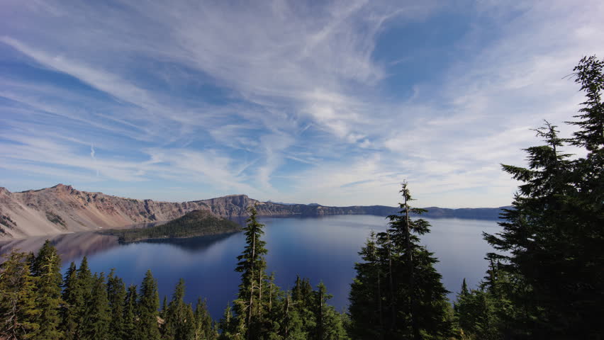 Peaceful morning in the beautiful Crater Lake National Park in Oregon