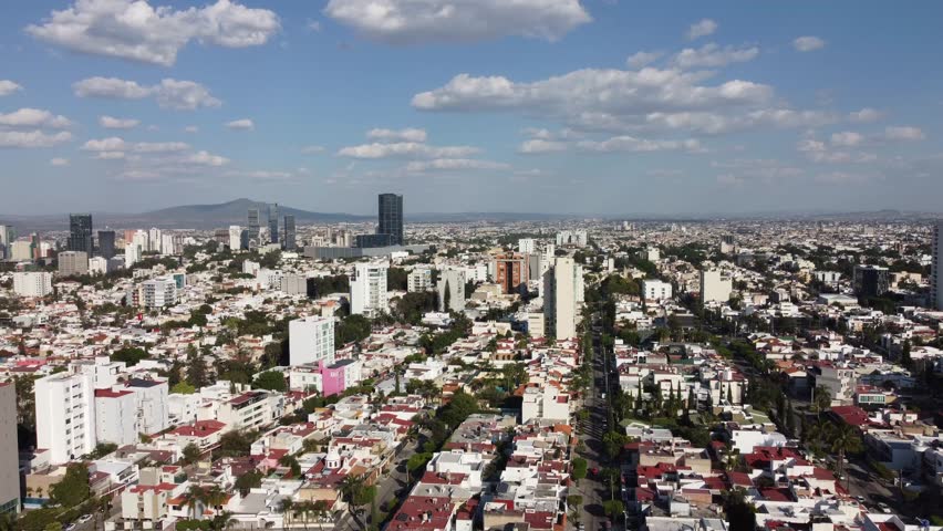 Guadalajara is the second largest city in Mexico. Filmed in the neighborhood of Providencia. 
