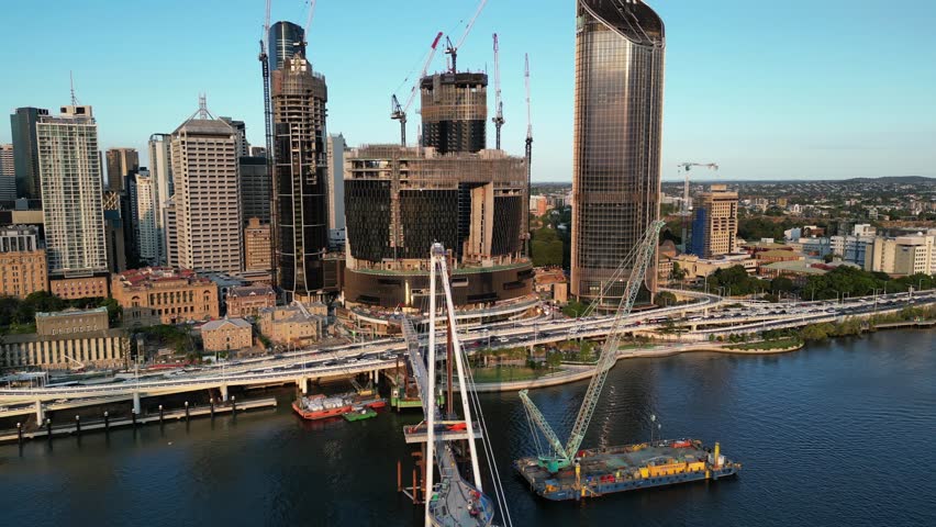 Orbiting shot of Brisbane