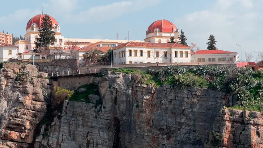 Get ready to be mesmerized by the majestic city of Constantine in Algeria with our stunning video.
