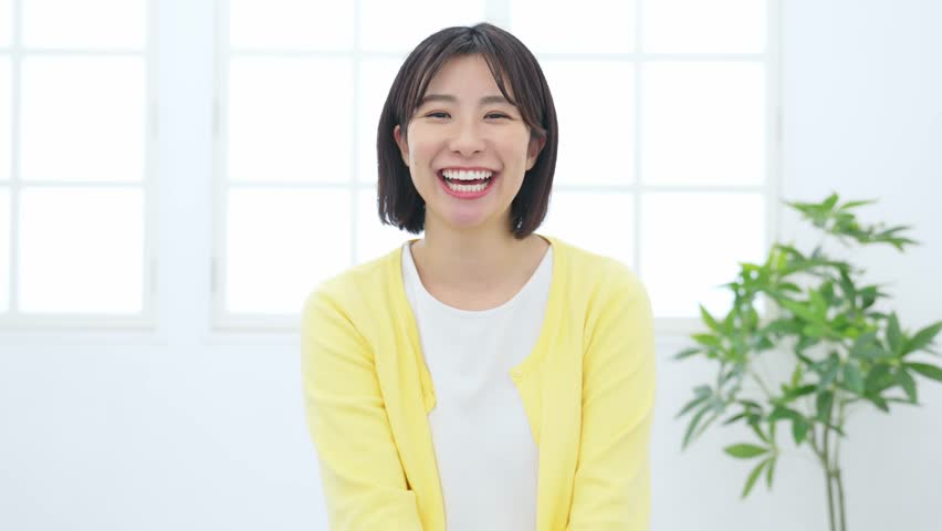 Asian woman talking to the camera. Video calling. Video chat. Royalty-Free Stock Footage #1101497389