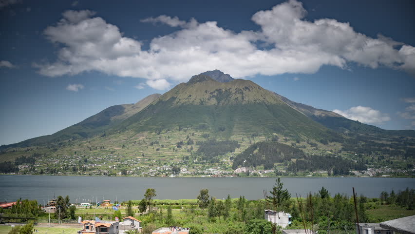 Timelapse of Cerro Imbabura in Lake San Pablo. Ecuador. 