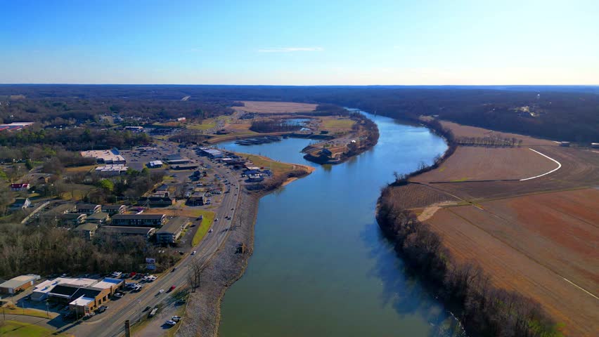 Riverside Drive on the Cumberland River in Clarksville Tennessee