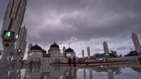 Beautiful time lapse of the Baiturrahman Mosque in Aceh, Indonesia