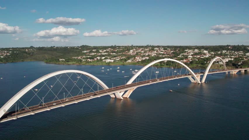 juscelino kubitschek bridge in paranoa lake, Brasilia Brasil