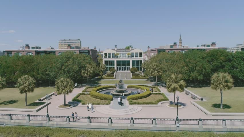 Pineapple Fountain in Charleston South Carolina - static full shot