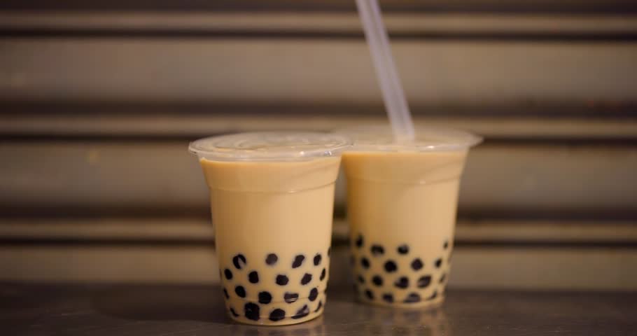 Taiwanese famous bubble milk tea in night market
