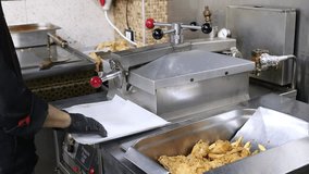 Orgnizing Broasted Chicken Dish with Fried Potatoes to Be Served in Restaurant - Tutorial Videos.