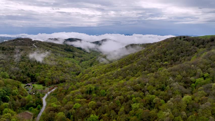 Appalachia, Fog over blue ridge mountains near boone north carolina Royalty-Free Stock Footage #1103141069