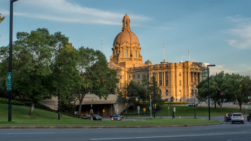 Day to night Hyperlapse of the Alberta Legislature Building in Edmonton, Alberta.
