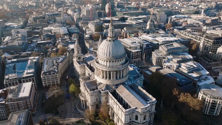 Drone Video: St Paul's, City Of London Royalty-Free Stock Footage #1103453433