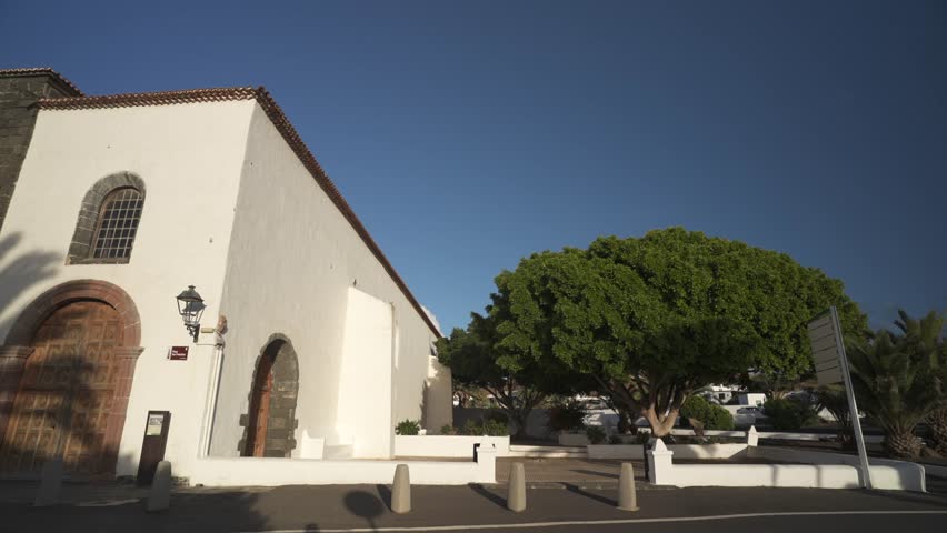 Street and Convento de San Francisco in Teguise, Teguise, Las Palmas, Lanzarote, Canary Islands, Spain, Atlantic, Europe