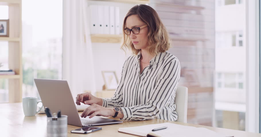 Business woman stress, headache or laptop burnout with 404 glitch error, financial or mental health working remote. Depression, sad or employee with anxiety for audit, investment finance or tax debt Royalty-Free Stock Footage #1103723999
