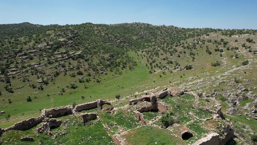 Idil village, Bahnim hamlet, a historical village where Yazidi people live, traces of stone houses Royalty-Free Stock Footage #1103810491