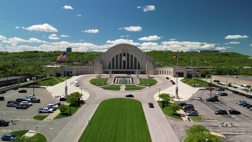 Fast aerial fly toward Union Terminal Cincinnati Museum Center