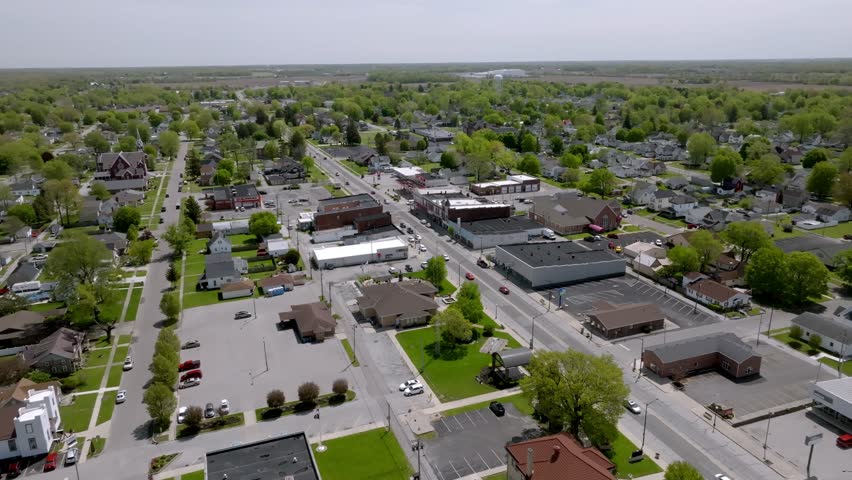 Downtown Gas City, Indiana with drone video moving in a circle.