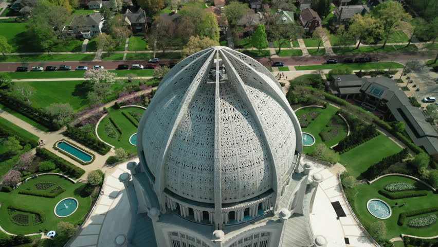 Aerial shot of Chicago White Temple House of Worship. Wide aerial footage Royalty-Free Stock Footage #1104110323
