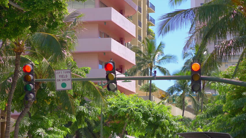 Street lights in Honolulu Hawaii in 4k slow motion 60fps