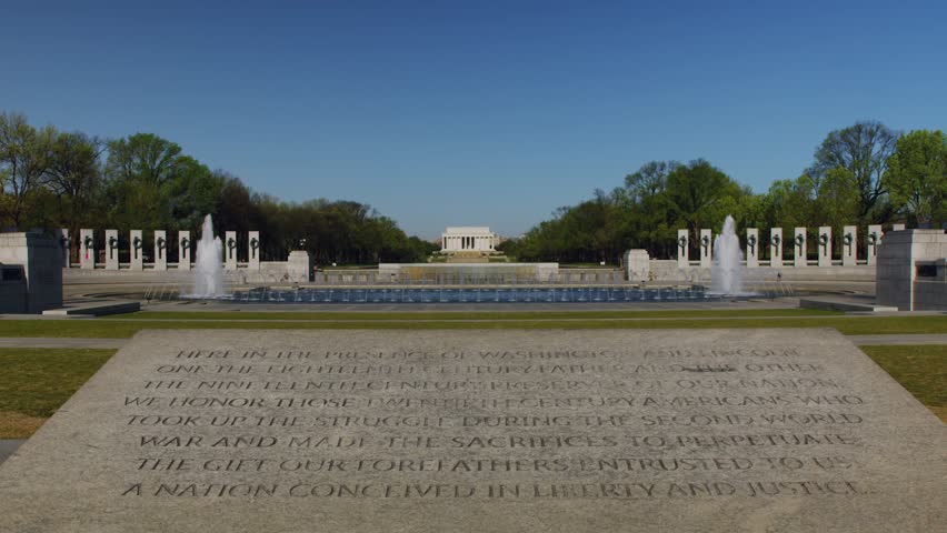 National World War II Memorial, Lincoln Memorial in Background