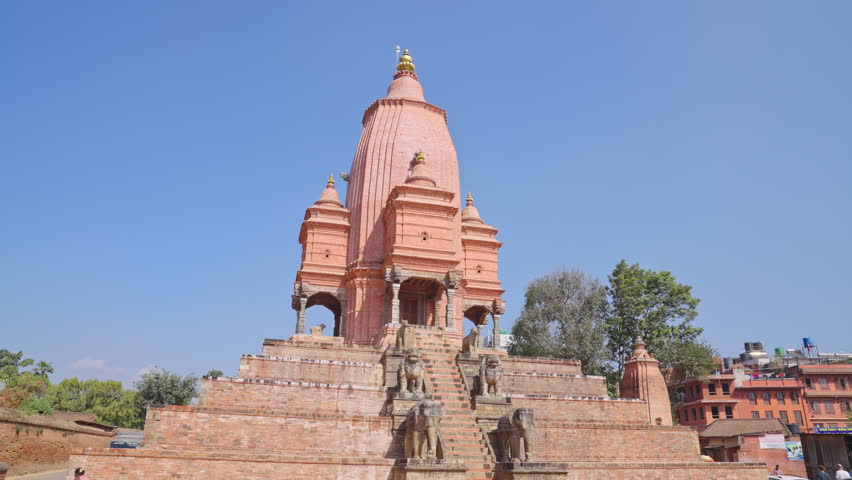 Parallax tracking of the Shilu Mahadev Temple, the largest temple in Bhaktapur Durbar Square, Kathmandu, Nepal