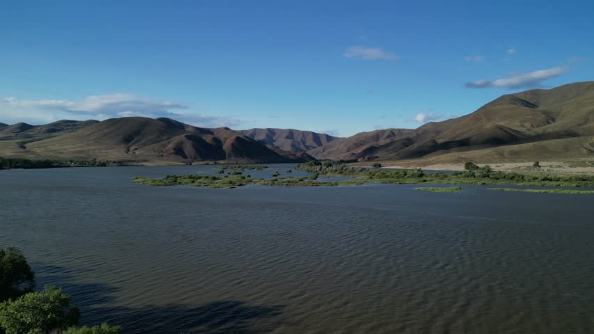 Aerial view of Farewell Bend Oregon with Snake River below 