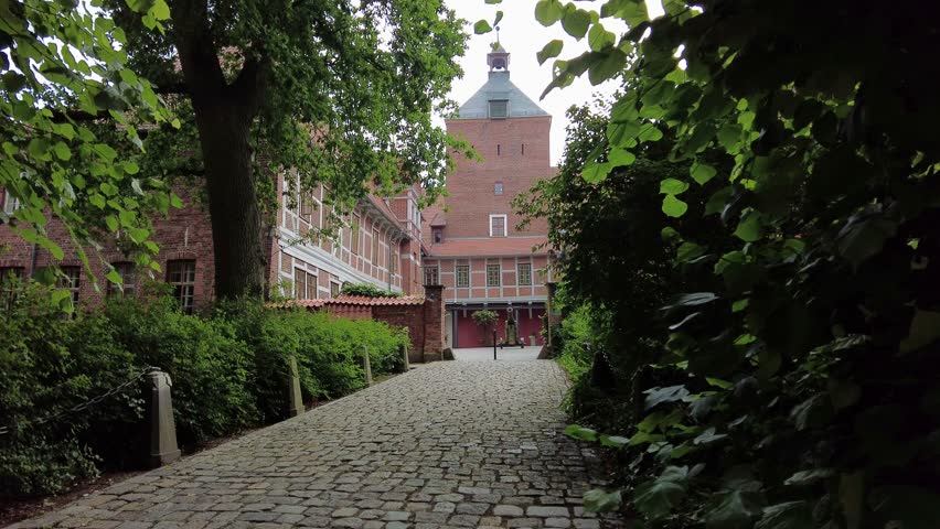 Castle with park in Winsen Luhe