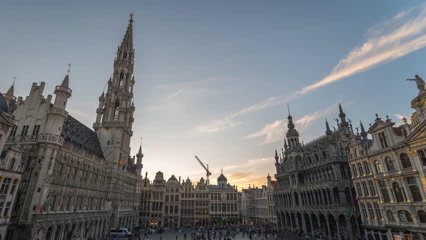 Brussels Belgium time lapse 4K, city skyline day to night sunset timelapse at Grand Place Square Royalty-Free Stock Footage #1105774851