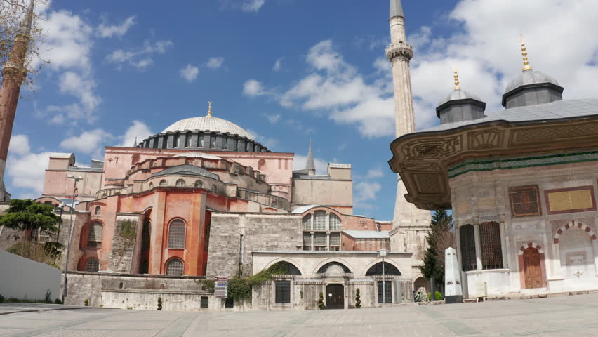 Sultan Ahmed Fountain, cesme, Sultan Ahmet, Aya Sofya, drone footage panning effect, oe01