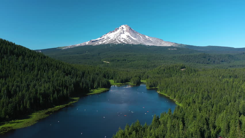 Aerial view overlooking the Trillium lake with mt Hood in the background, summer in USA Royalty-Free Stock Footage #1106179835