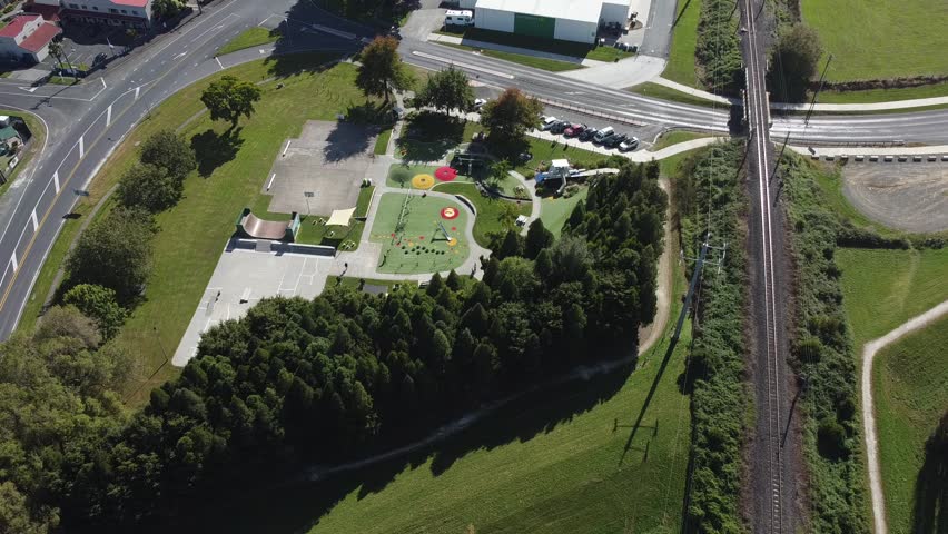 Experience the mesmerizing beauty of Otorohenga, New Zealand, through this captivating drone video. As the morning sun rises, majestic mountains and rolling hills come alive in breathtaking colors.
