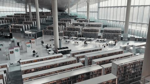 Doha, Qatar 18 Mar, 2023: Qatar national library at Education City எடிட்டோரியல் ஸ்டாக் வீடியோ