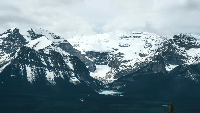 Time lapse view of Lake Louise in Banff National Park, Canadian Rockies, Alberta, Canada. Zoom out.